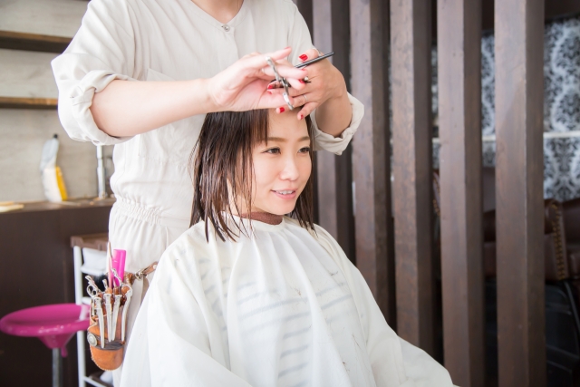 美容室のキャッシュレス決済はスマレジで！｜会計・予約・在庫も一元管理できる導入ガイド