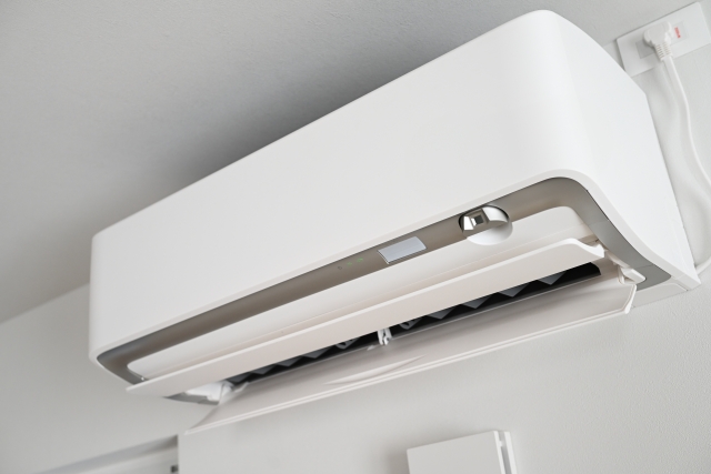 エアコンの電気代を節約する方法｜夏も冬も快適＆お得に過ごす電気代対策ガイド